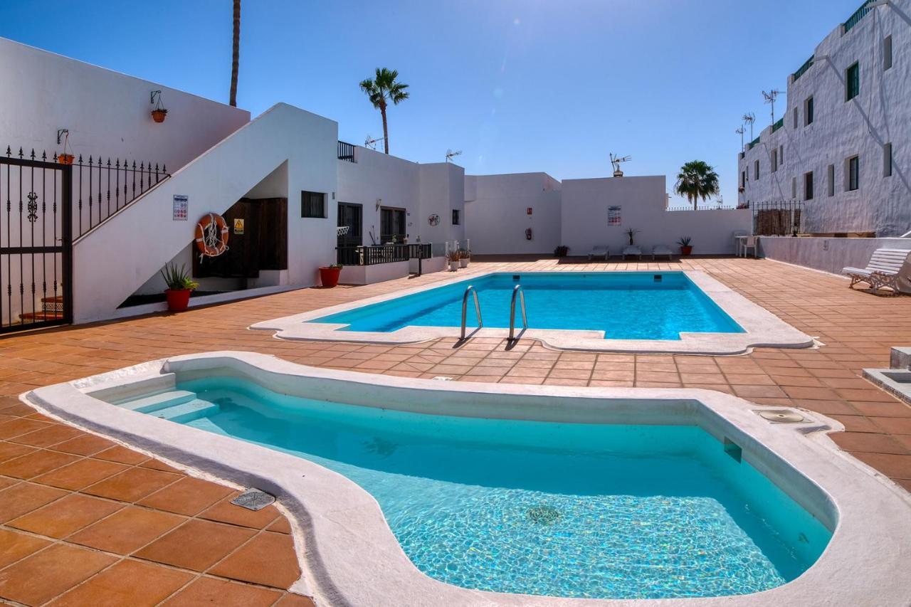 Hébergement de vacances Sea Waves Lanzarote 500m From Playa Grande Big Terrace And Pool Puerto del Carmen (Lanzarote)
